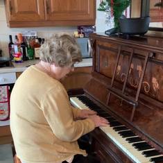 Mum didn't let her blindness, arthritis, or the world's most out-of-tune piano stop her playing: